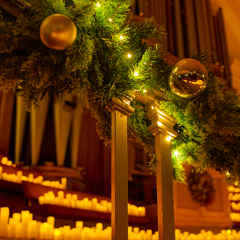 Candlelight Christmas Carols on Strings